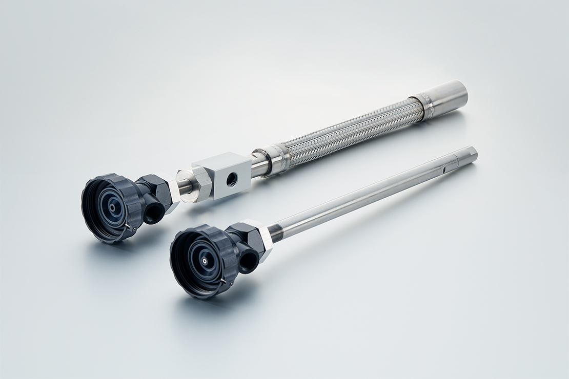 D-LL 703 (left) and D-LL 704