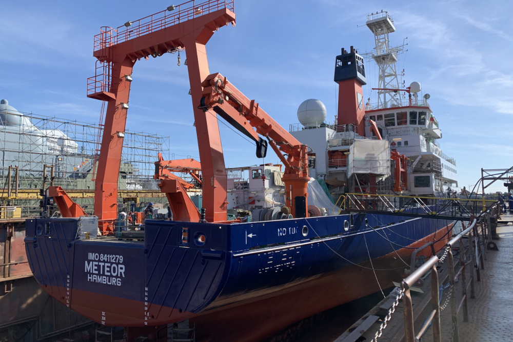 Aerosol measurement on the research vessel METEOR